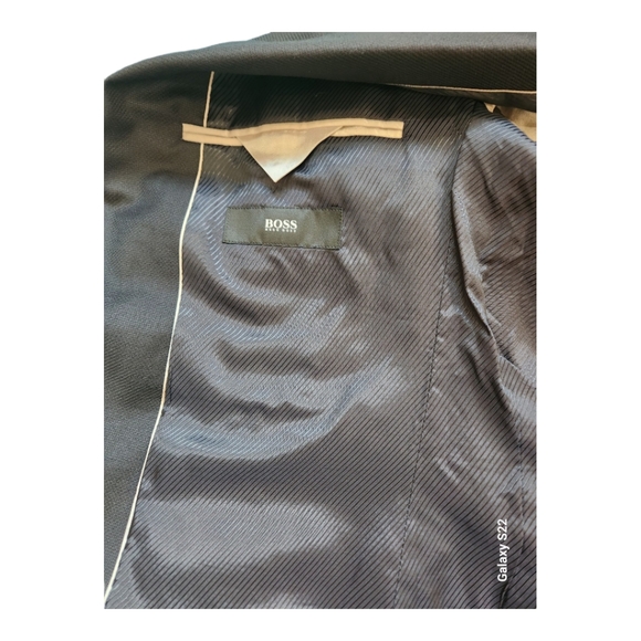 Hugo Boss Men's Blazer 38R, Solid Black, Single Breasted, 100% Wool - Picture 5 of 16
